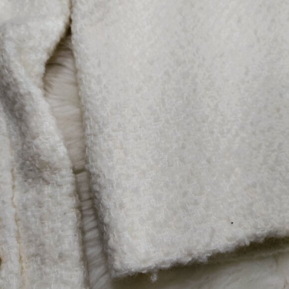 Luxelim Ivory Classic Boucle Wool Tweed Gold Tone Buttons Cropped Jacket Size XS - Picture 8 of 14